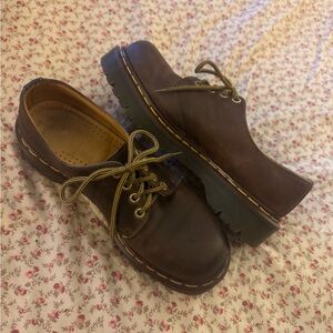 VTG RARE Dr. Martens 1561 /34 Crazy Horse Leather Oxford Shoes 7 2” Platform